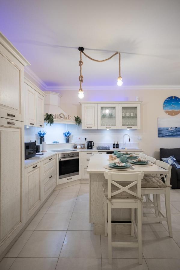 The Nautical Nook *